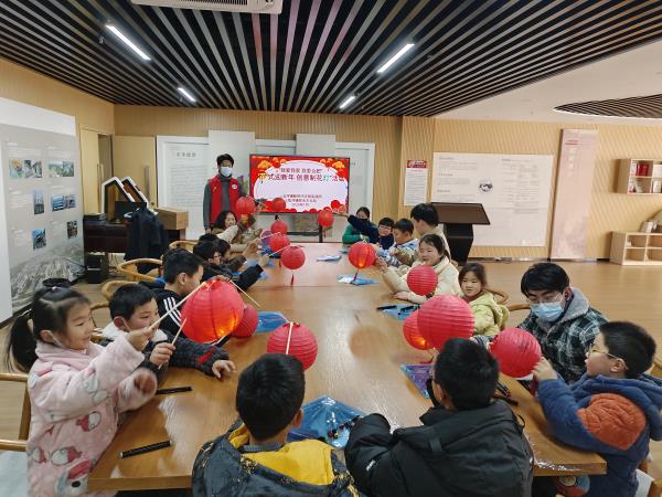 花燈映古鎮(zhèn) 創(chuàng)意迎新年——長臨河鎮(zhèn)舉辦傳統(tǒng)花燈制作與文化藝術(shù)交流活動(dòng)